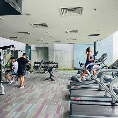 Summer Suites Klcc By Homestay Куала-Лумпур Екстер'єр фото