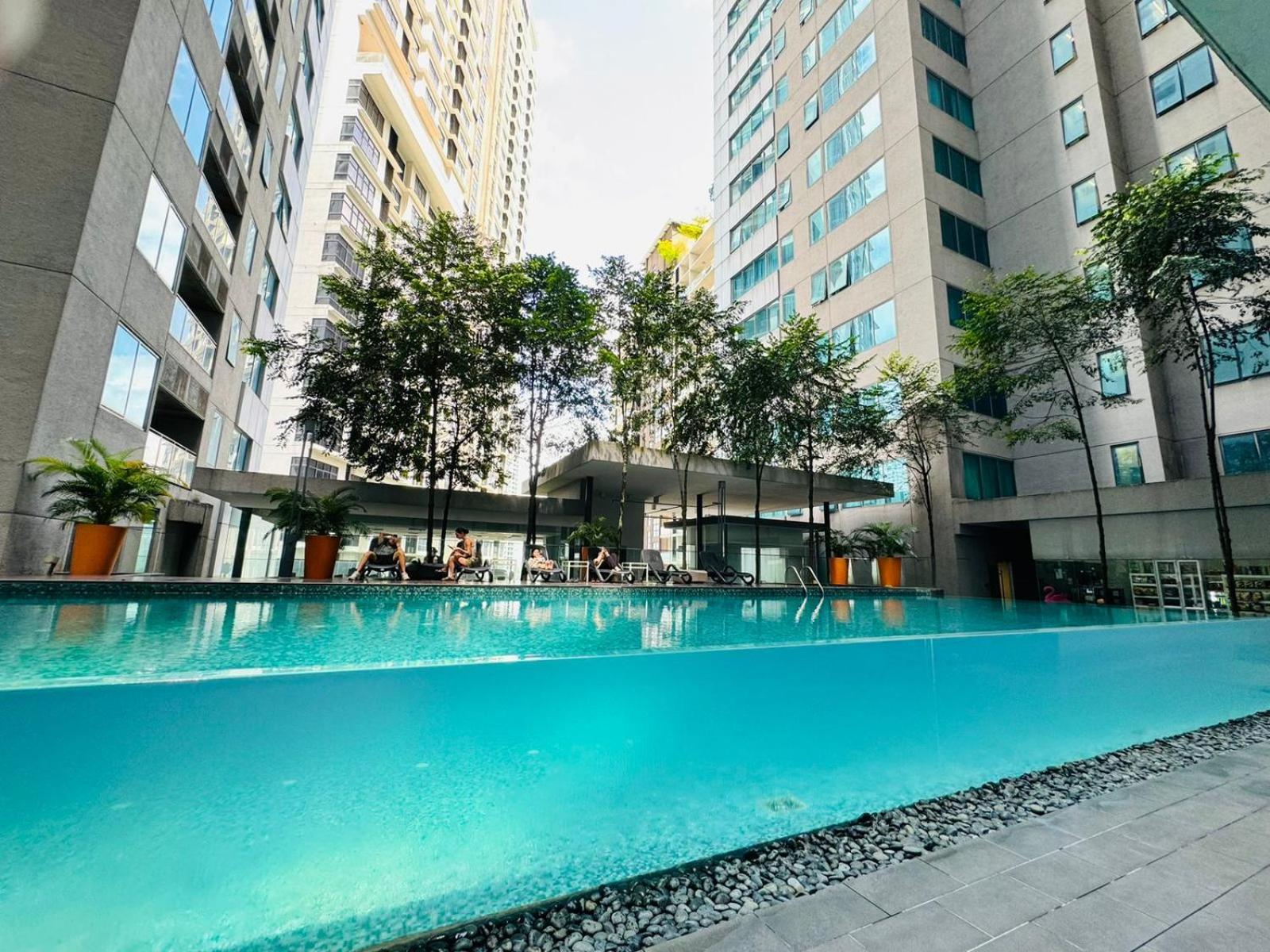 Summer Suites Klcc By Homestay Куала-Лумпур Екстер'єр фото