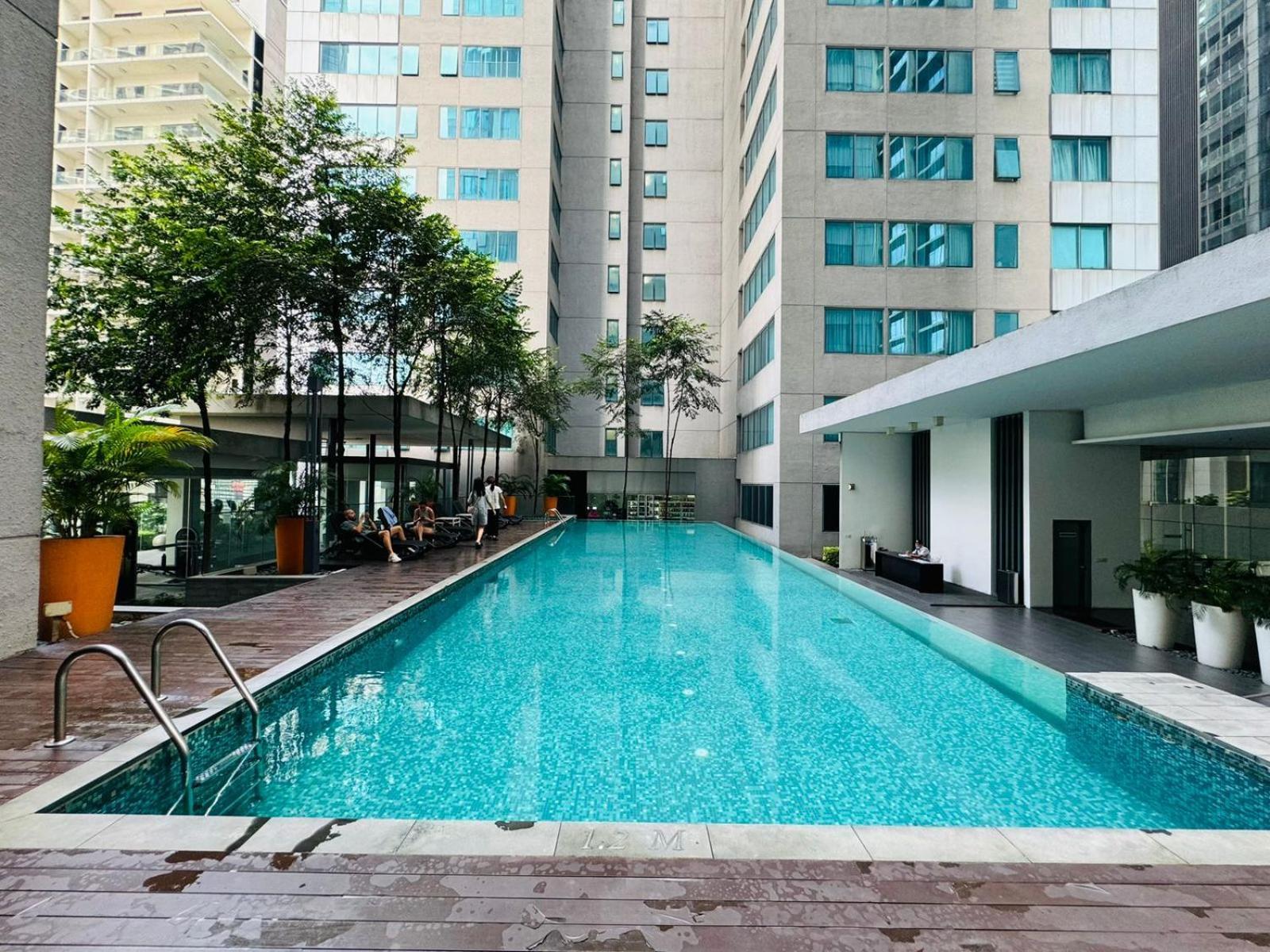 Summer Suites Klcc By Homestay Куала-Лумпур Екстер'єр фото