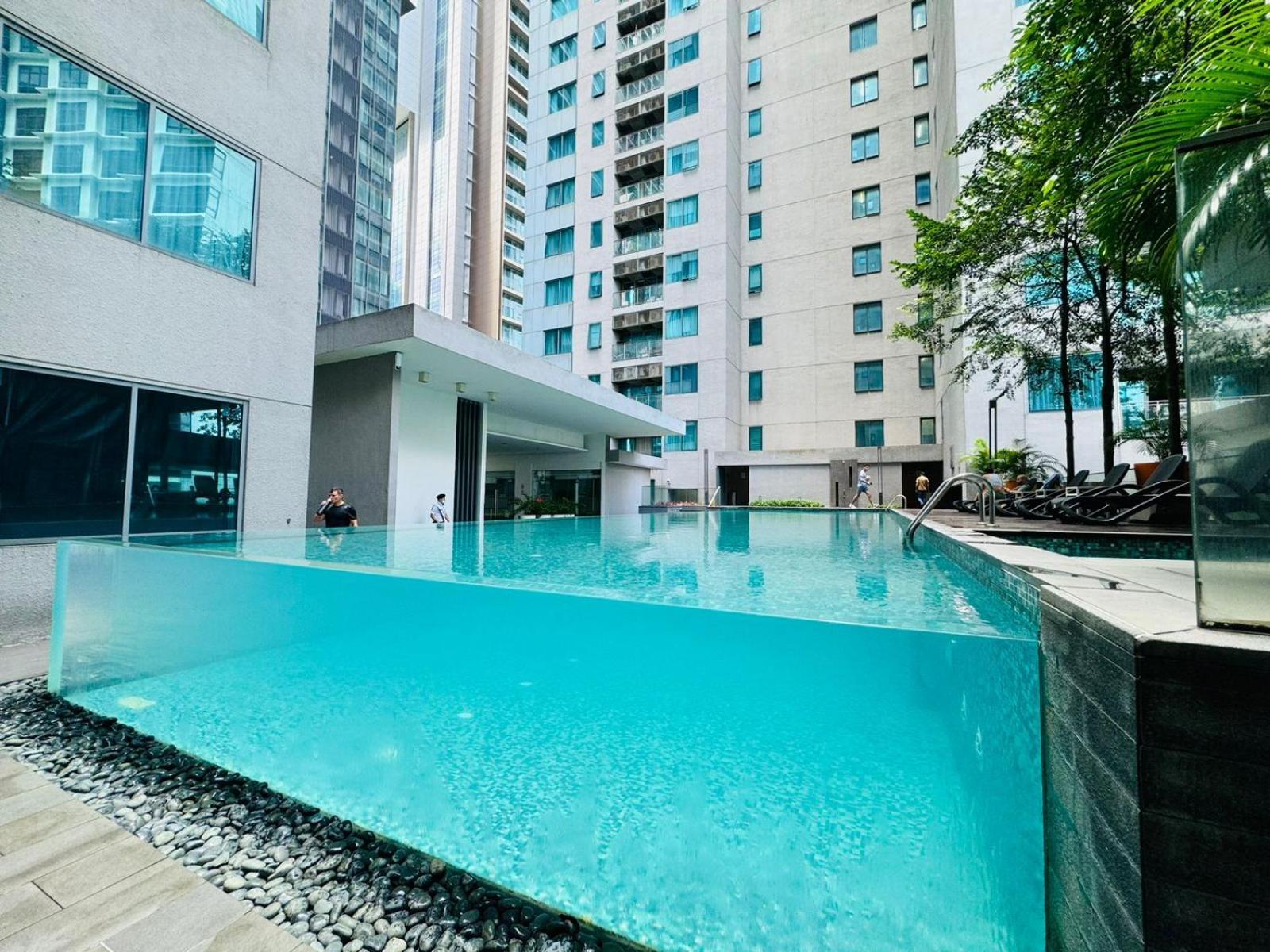 Summer Suites Klcc By Homestay Куала-Лумпур Екстер'єр фото