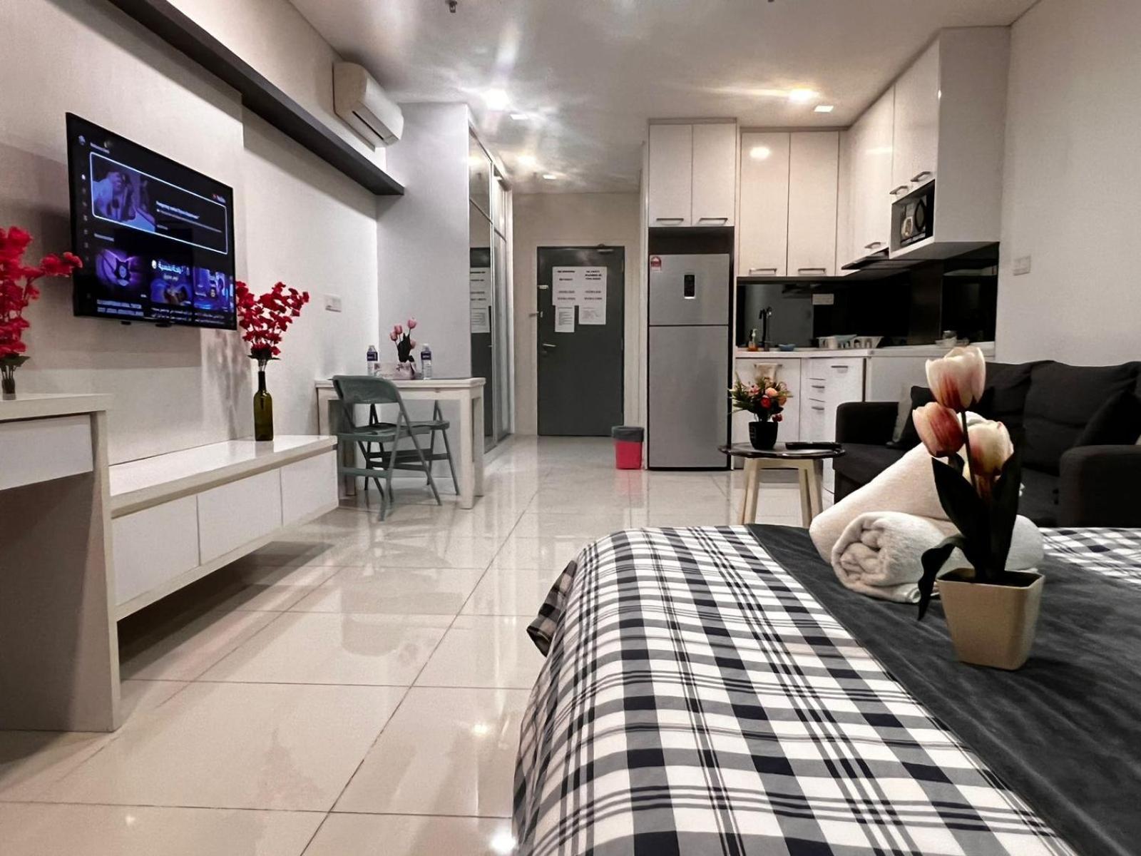 Summer Suites Klcc By Homestay Куала-Лумпур Екстер'єр фото
