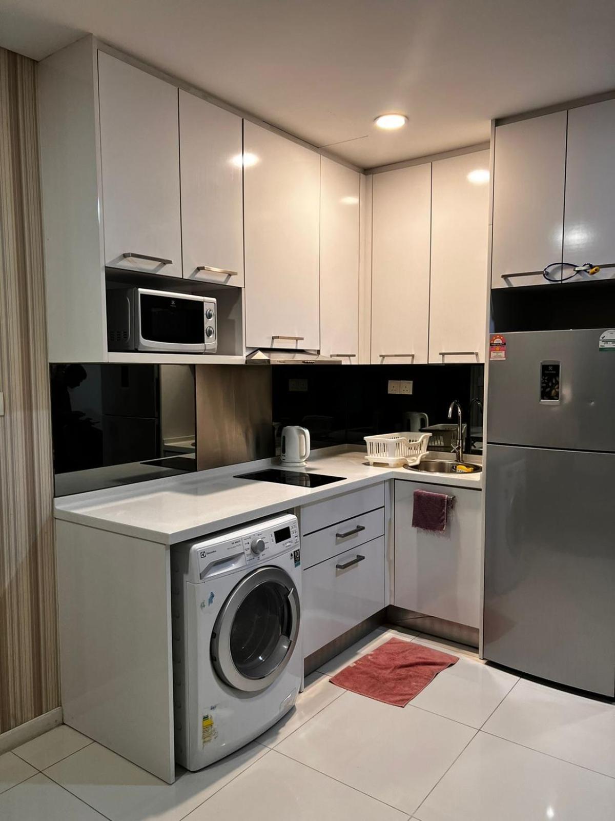 Summer Suites Klcc By Homestay Куала-Лумпур Екстер'єр фото