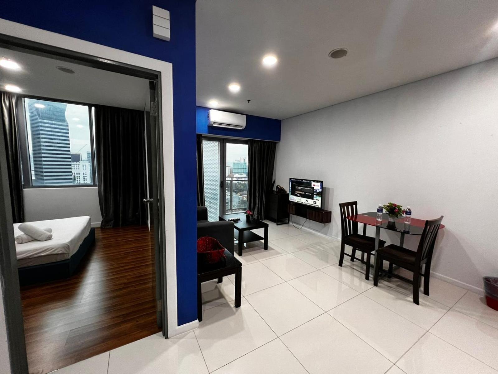 Summer Suites Klcc By Homestay Куала-Лумпур Екстер'єр фото
