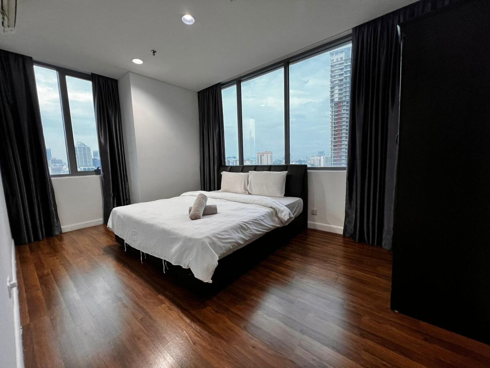 Summer Suites Klcc By Homestay Куала-Лумпур Екстер'єр фото